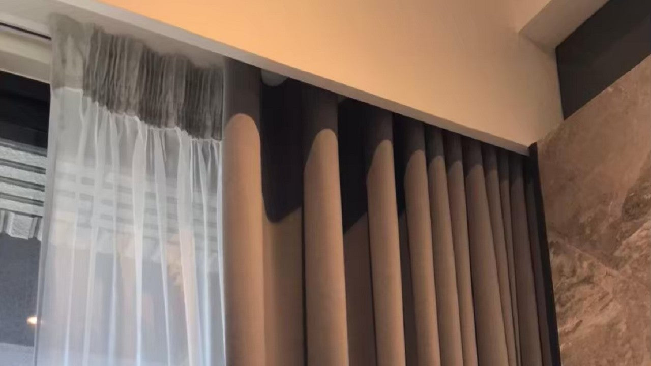 蛇行簾優缺點介紹! 秒懂蛇行簾與打摺簾差異